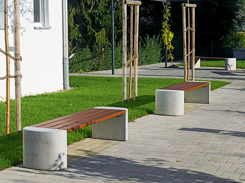 Sitzelemente, Gartenbänke und Tische | Silidur AG